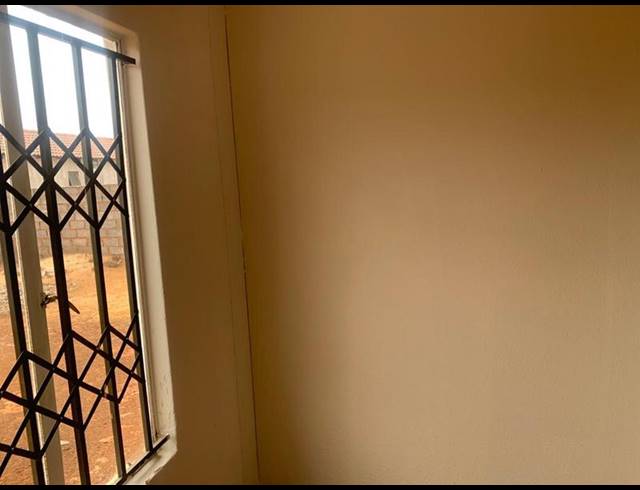 2 BEDROOM HOUSE FOR SALE IN PROTEA GLEN EXT